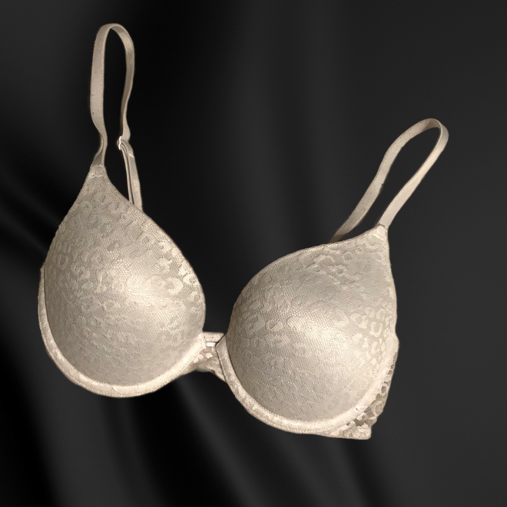 PINK by Victoria’s Secret Bra Wear Everywhere Push Up With White Lace 36B‎